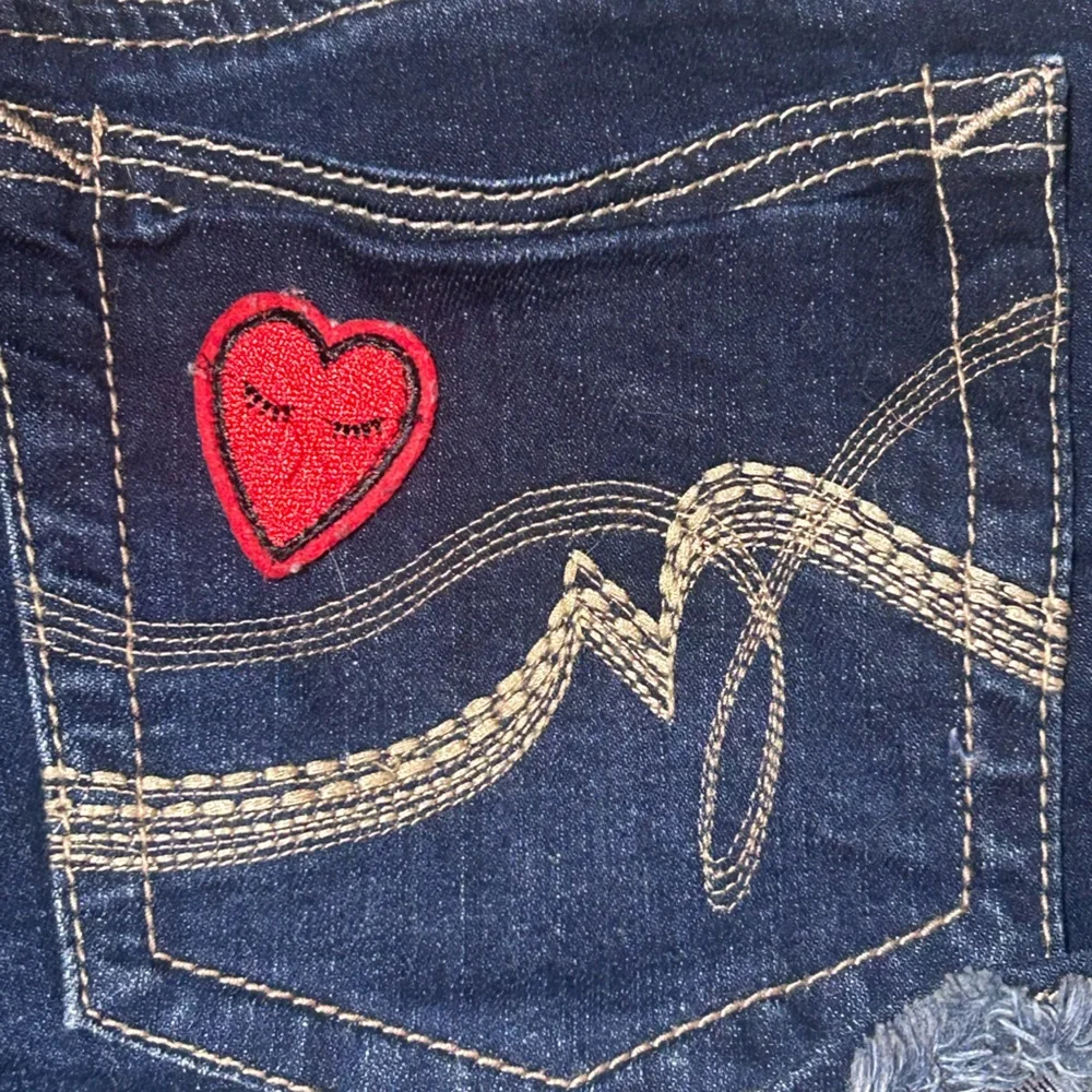 Hot Kiss Denim Embroidered Patch Denim Cutoff Shorts SZ 11 Y2K Festival Boho